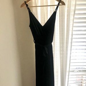 Black Velour Jumpsuit with tie-belt (Divided)